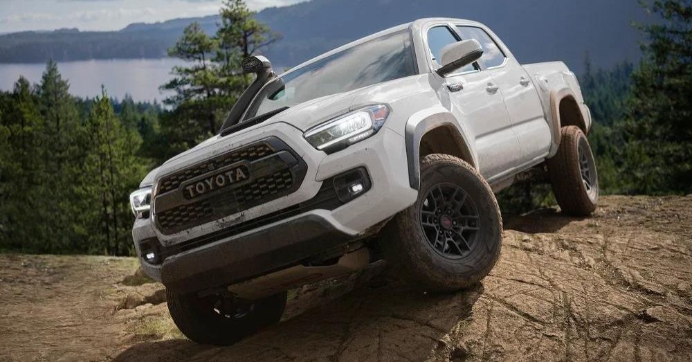 2025 GMC Canyon vs. Toyota Tacoma: Which Mid-Size Truck Reigns Supreme?