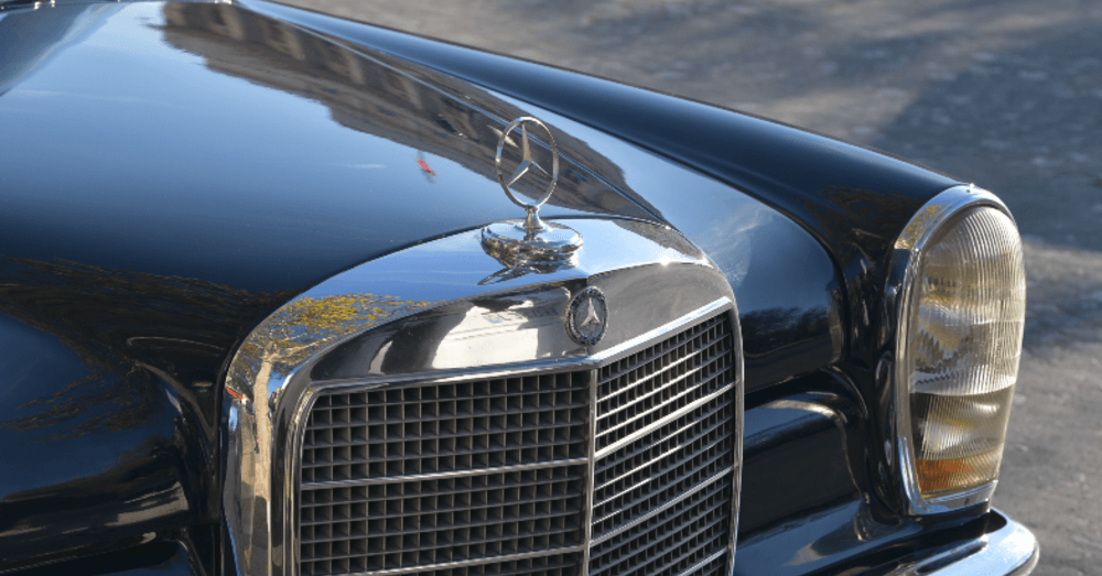 From Stretch Sedans to Rolling Nightclubs: The Most Interesting Types of Limousines